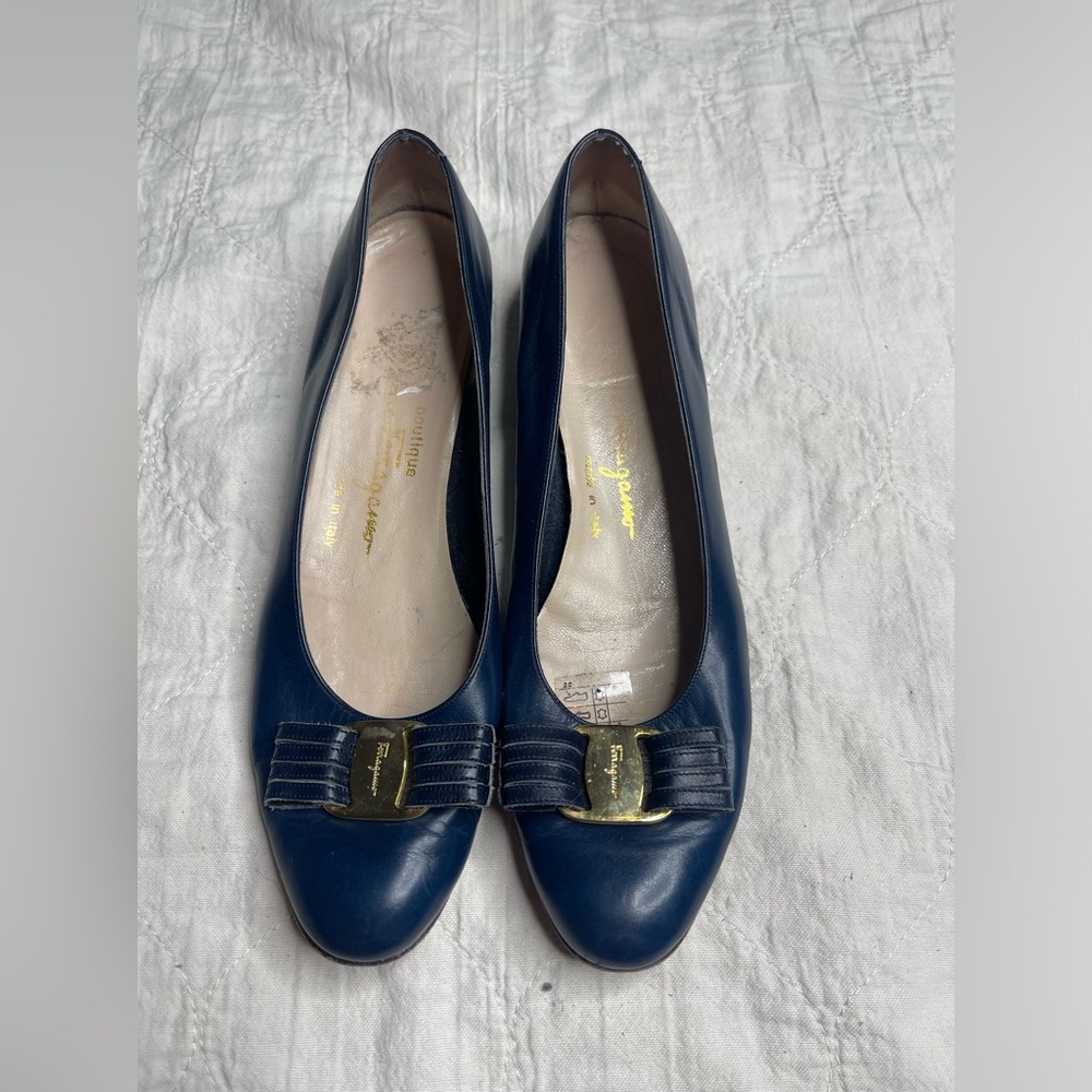 Salvatore Ferragamo  Blue Classic Bow Shoe 8.5 A2